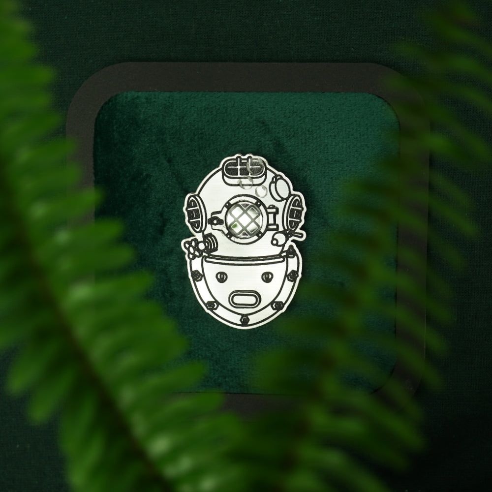Diver Brooch - Lost Kiwi Designs